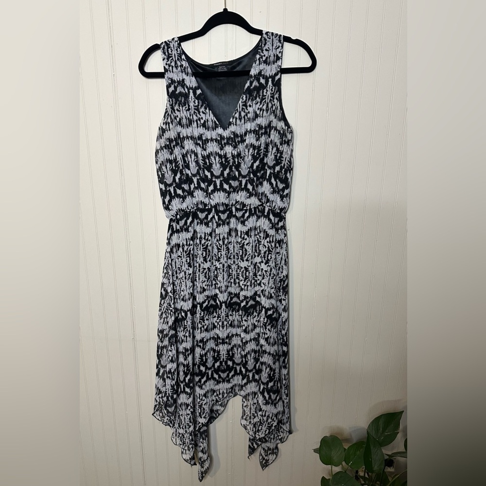 Robert Louis Monochrome Asymmetrical Dress black and white print size M